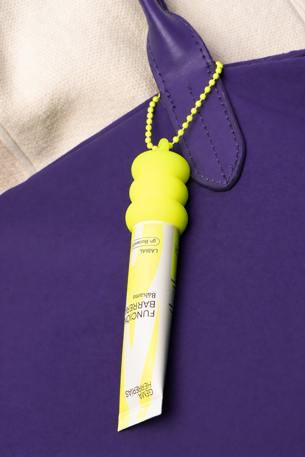 FUNCIÓN BARRERA Bálsamo labial EDICIÓN LIMITADA con CHARM de regalo